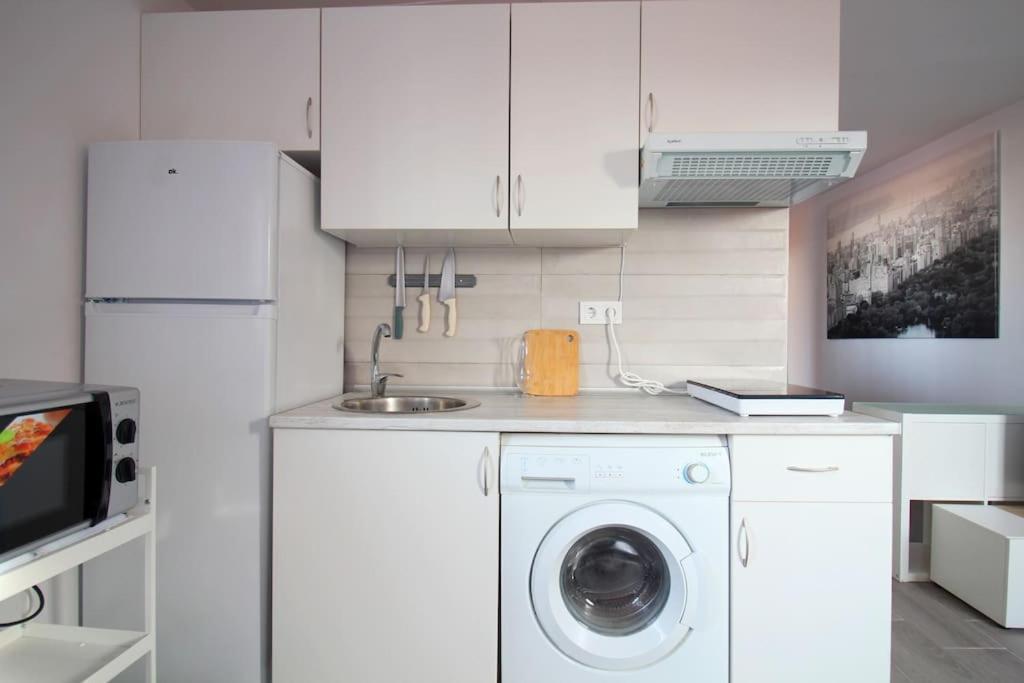 Suite Puerta Osario Con Terraza เซบีญา ภายนอก รูปภาพ