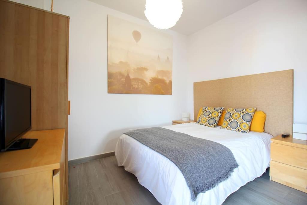 Suite Puerta Osario Con Terraza เซบีญา ภายนอก รูปภาพ