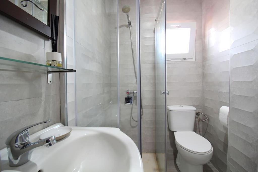 Suite Puerta Osario Con Terraza เซบีญา ภายนอก รูปภาพ