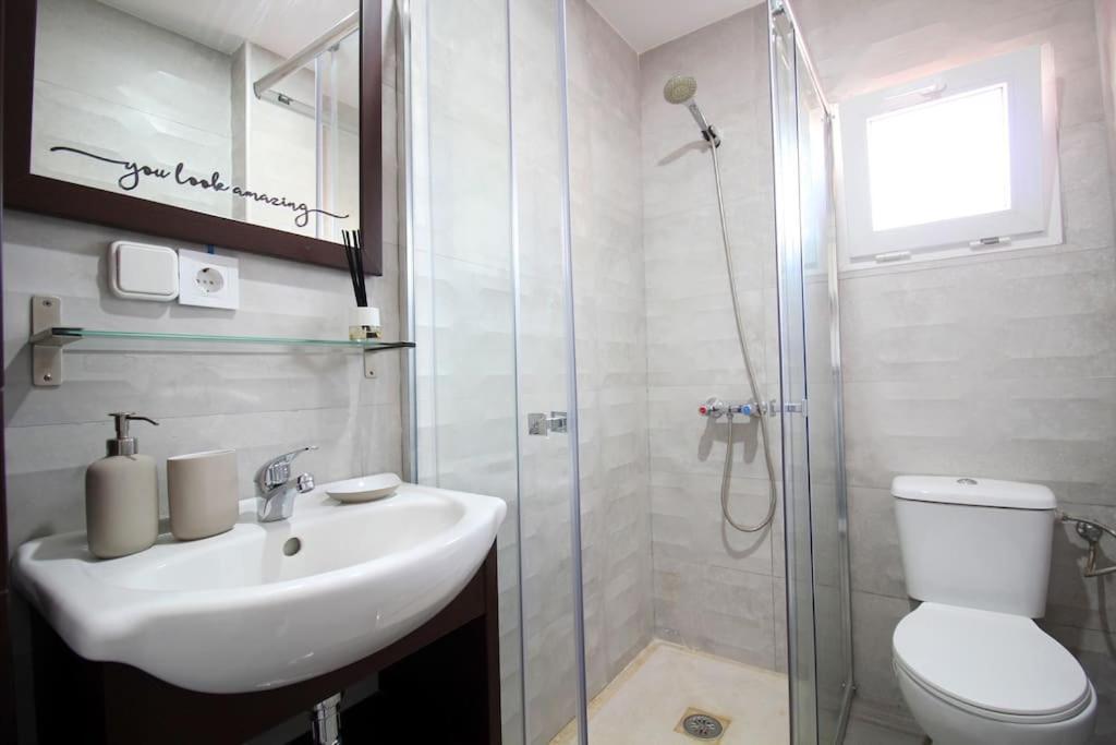 Suite Puerta Osario Con Terraza เซบีญา ภายนอก รูปภาพ