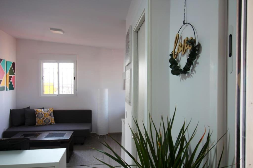 Suite Puerta Osario Con Terraza เซบีญา ภายนอก รูปภาพ